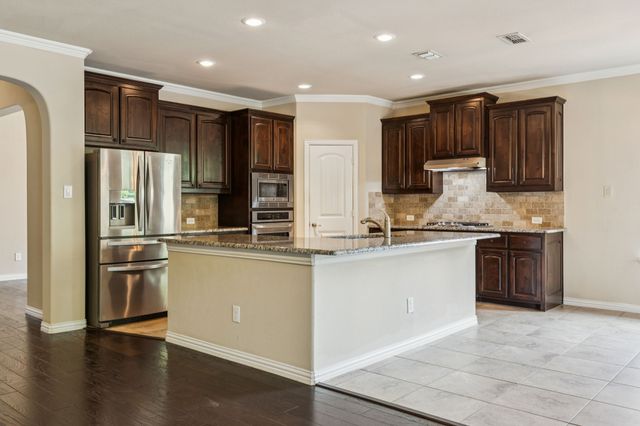 417 Traveller Street, Hickory Creek, TX 75065