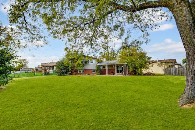 15251 Colina Avenue, Oak Forest, IL 60452