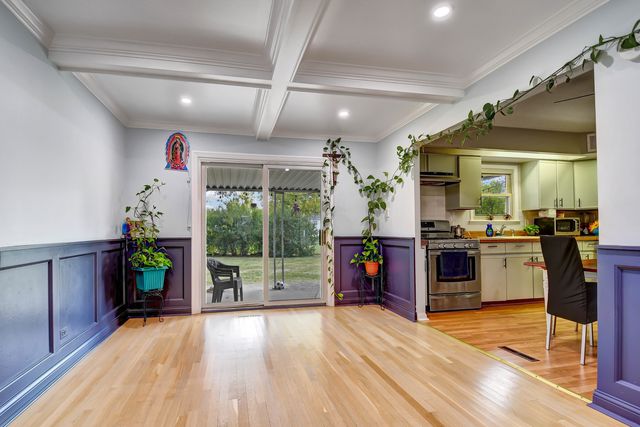 15251 Colina Avenue, Oak Forest, IL 60452