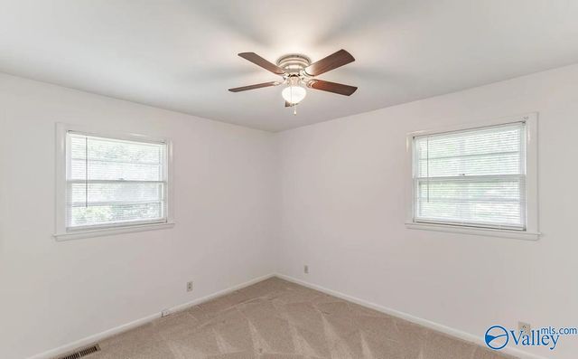 3512 Lois Lane NW, Huntsville, AL 35810