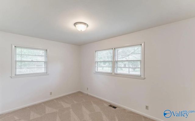 3512 Lois Lane NW, Huntsville, AL 35810