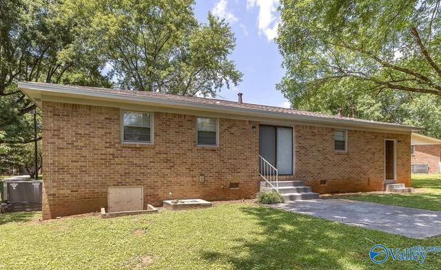 3512 Lois Lane NW, Huntsville, AL 35810