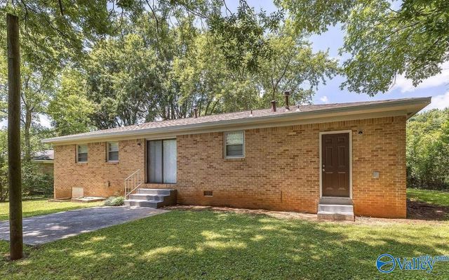 3512 Lois Lane NW, Huntsville, AL 35810