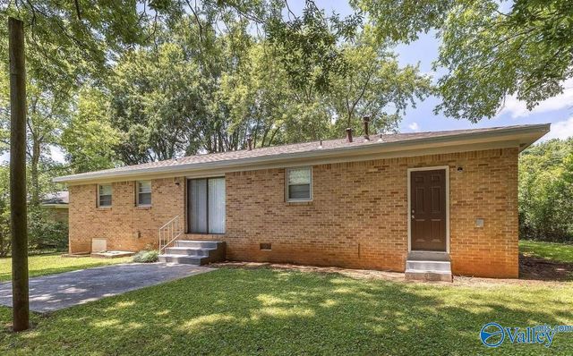 3512 Lois Lane NW, Huntsville, AL 35810