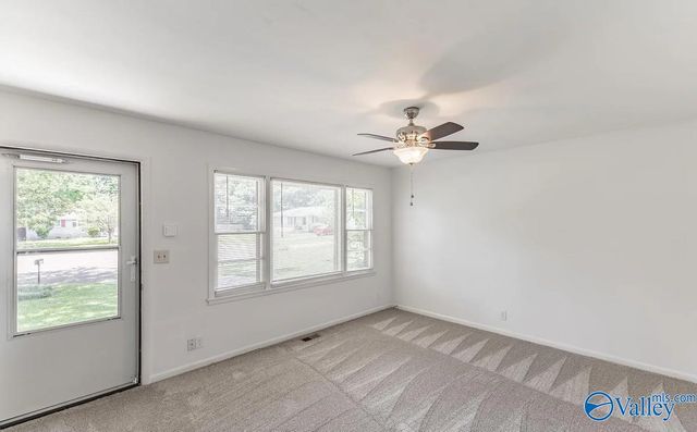 3512 Lois Lane NW, Huntsville, AL 35810