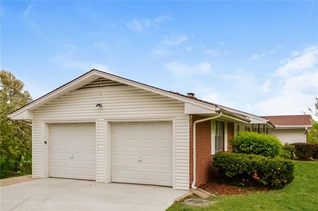 3631 S Forest Avenue, Independence, MO 64052