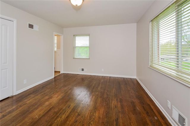 3631 S Forest Avenue, Independence, MO 64052