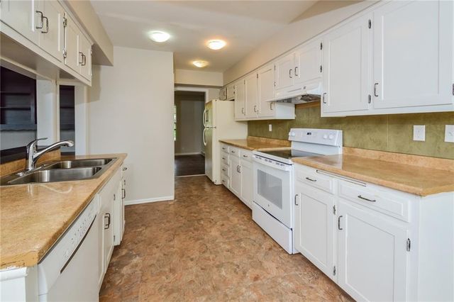 3631 S Forest Avenue, Independence, MO 64052