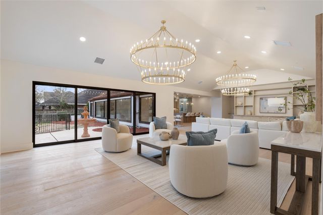 1205 Tall Pines Drive, Friendswood, TX 77546