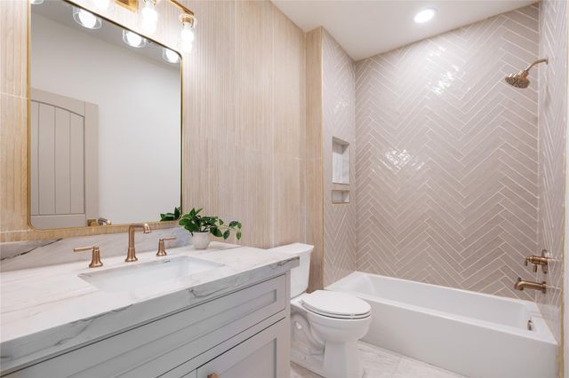 1205 Tall Pines Drive, Friendswood, TX 77546