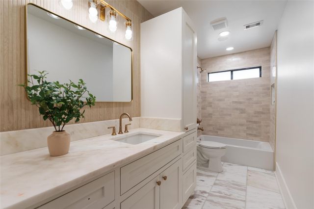 1205 Tall Pines Drive, Friendswood, TX 77546