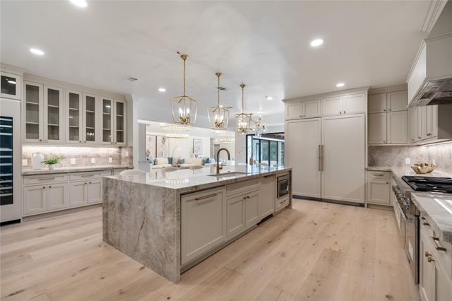 1205 Tall Pines Drive, Friendswood, TX 77546