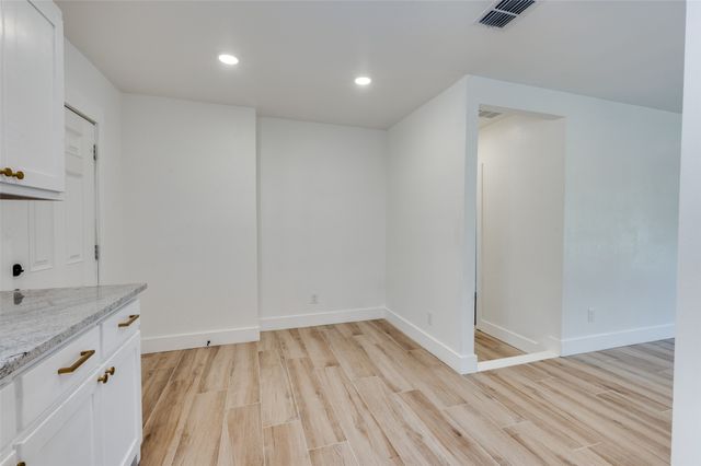 912 Duff Court, Fort Worth, TX 76112