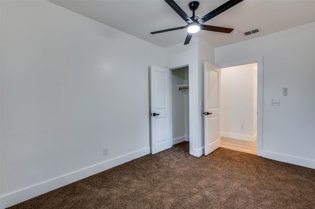 912 Duff Court, Fort Worth, TX 76112
