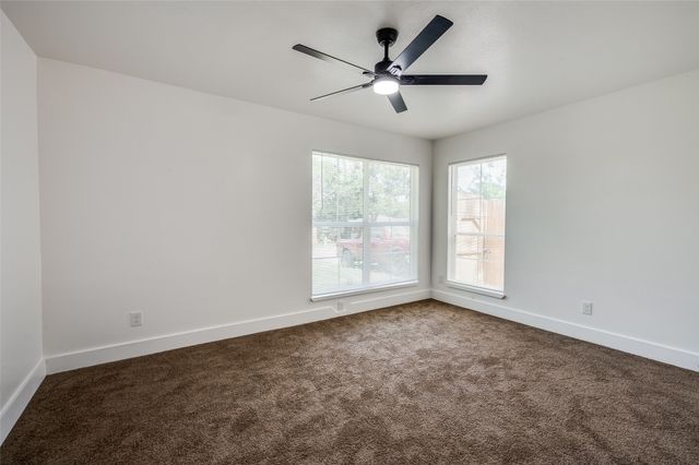 912 Duff Court, Fort Worth, TX 76112