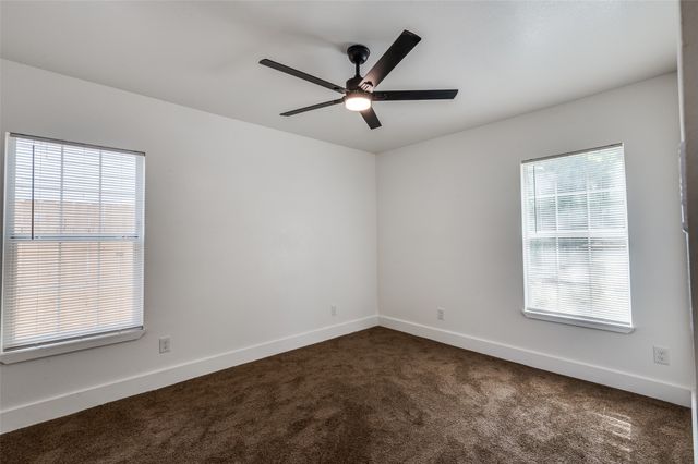 912 Duff Court, Fort Worth, TX 76112