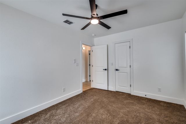 912 Duff Court, Fort Worth, TX 76112