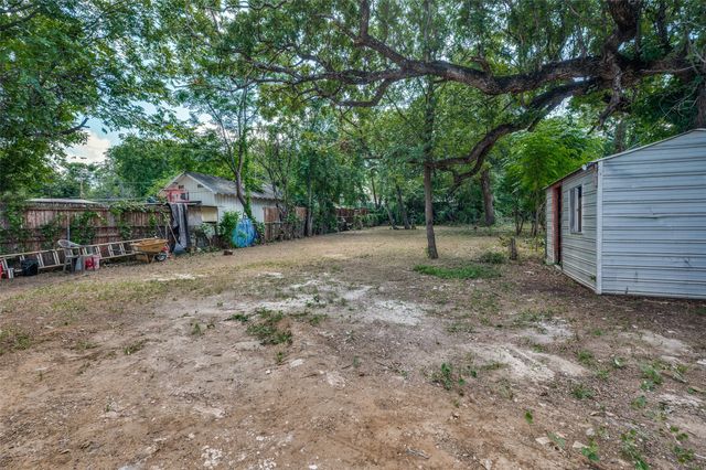 912 Duff Court, Fort Worth, TX 76112