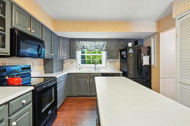 107 Oakwood Drive, Branson, MO 65616