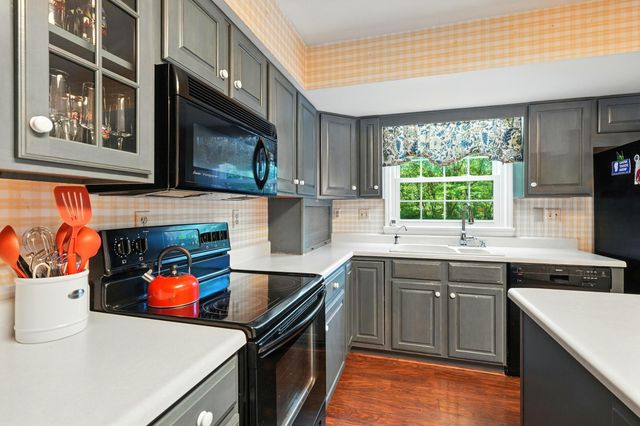 107 Oakwood Drive, Branson, MO 65616