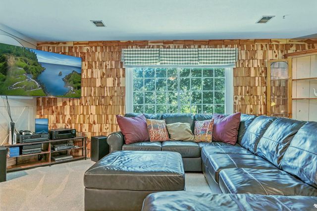 107 Oakwood Drive, Branson, MO 65616