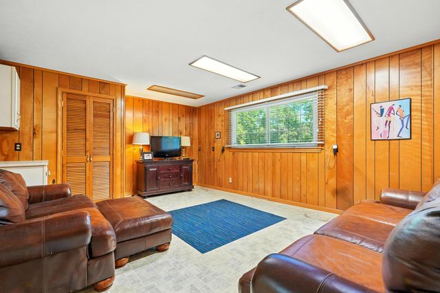 107 Oakwood Drive, Branson, MO 65616