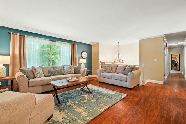 107 Oakwood Drive, Branson, MO 65616