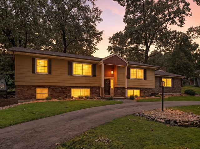 107 Oakwood Drive, Branson, MO 65616