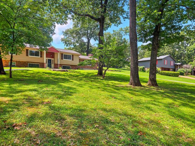 107 Oakwood Drive, Branson, MO 65616
