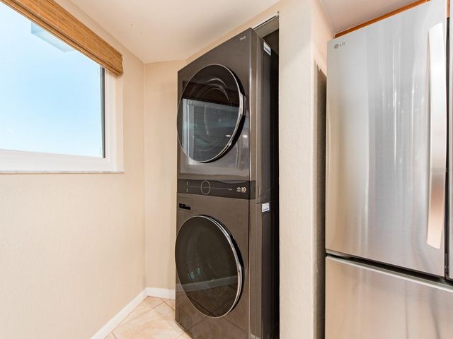 610 ISLAND WAY 407, Clearwater Beach, FL 33767