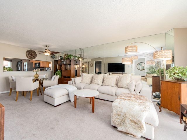 610 ISLAND WAY 407, Clearwater Beach, FL 33767