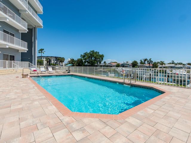 610 ISLAND WAY 407, Clearwater Beach, FL 33767