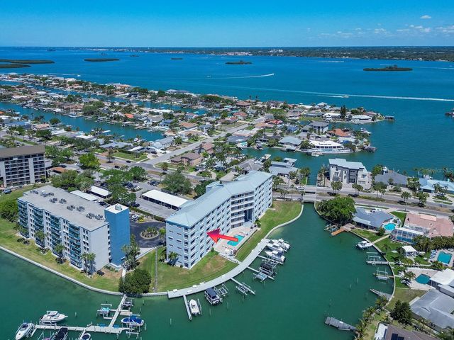 610 ISLAND WAY 407, Clearwater Beach, FL 33767