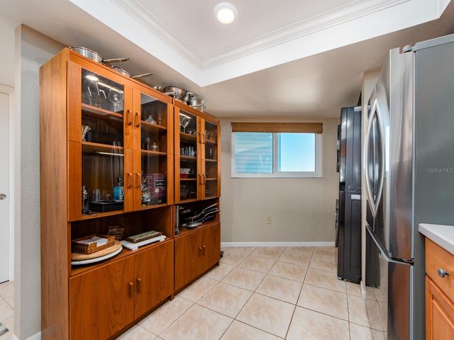 610 ISLAND WAY 407, Clearwater Beach, FL 33767