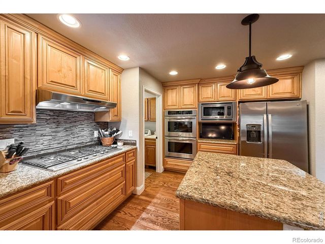 2000 Ridgeview Drive, Longmont, CO 80504