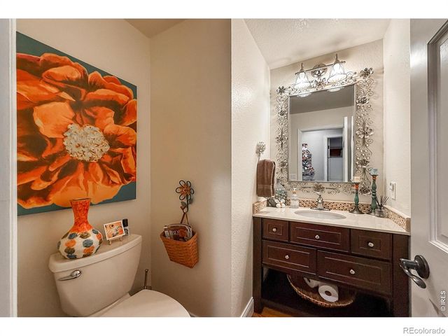 2000 Ridgeview Drive, Longmont, CO 80504