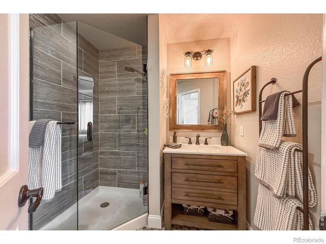 2000 Ridgeview Drive, Longmont, CO 80504