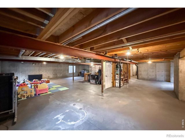 2000 Ridgeview Drive, Longmont, CO 80504