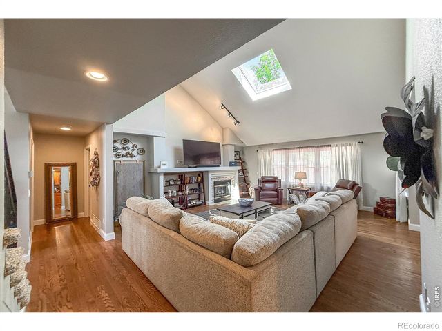 2000 Ridgeview Drive, Longmont, CO 80504