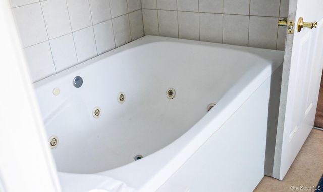 6 Rock View Lane, Loch Sheldrake, NY 12759