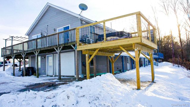 6 Rock View Lane, Loch Sheldrake, NY 12759