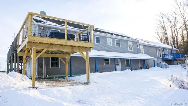 6 Rock View Lane, Loch Sheldrake, NY 12759