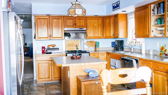 6 Rock View Lane, Loch Sheldrake, NY 12759