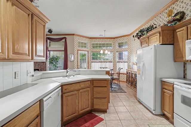 720 W Alamo Way, Mustang, OK 73064