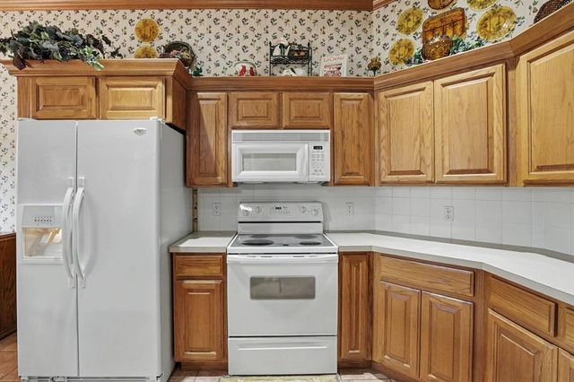 720 W Alamo Way, Mustang, OK 73064