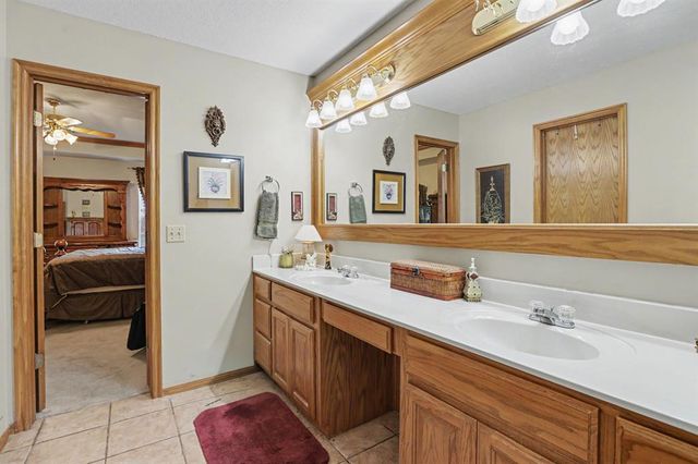 720 W Alamo Way, Mustang, OK 73064