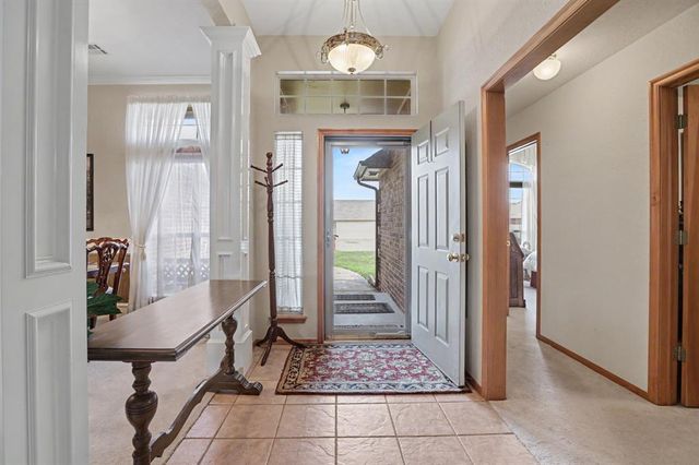 720 W Alamo Way, Mustang, OK 73064