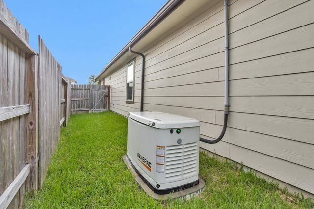 12813 S Winding Pines Drive, Tomball, TX 77375