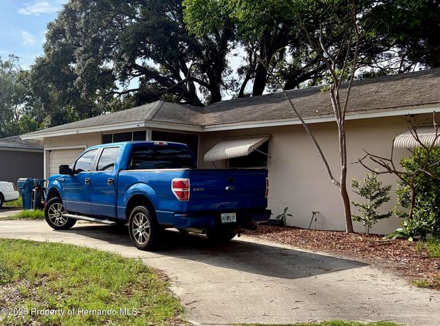 7179 Spring Hill Drive, Spring Hill, FL 34606