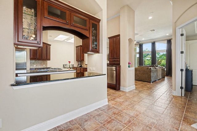 2296 Lakeway Drive, Friendswood, TX 77546